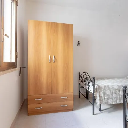 Apartment La Torre Fronte Mare Primo Piano Puglia On Line