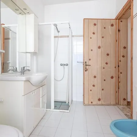 Apartment La Torre Fronte Mare Primo Piano Puglia On Line *